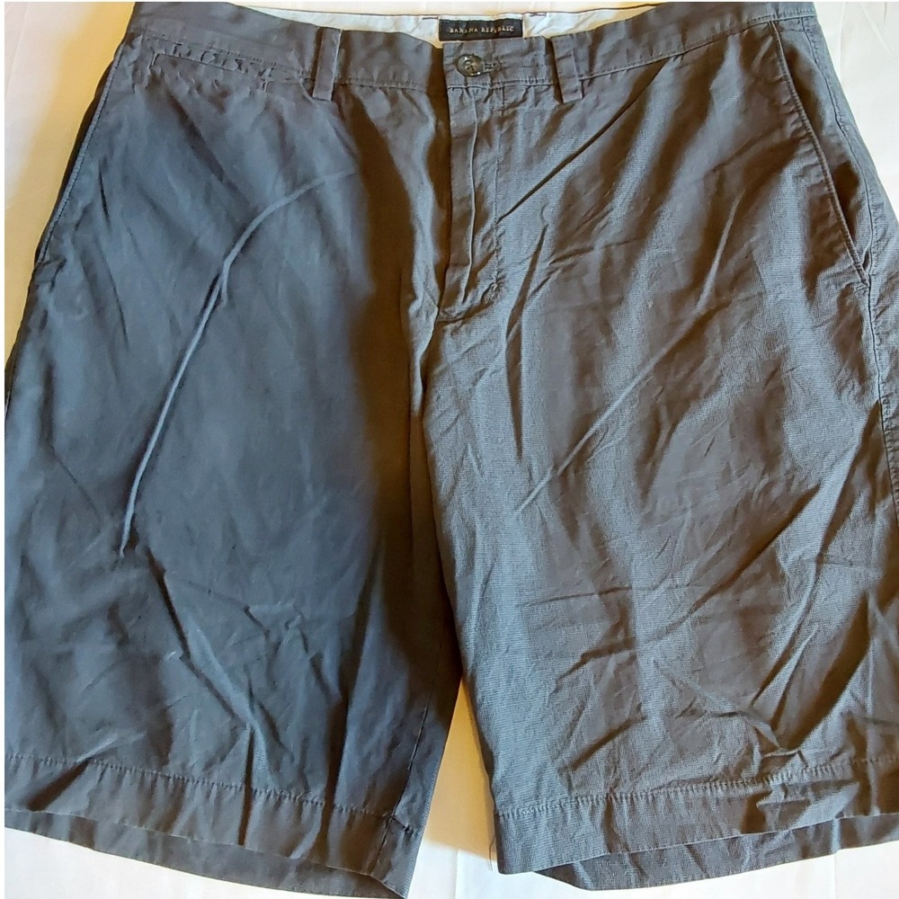 Banana Republic‎ Shorts Mens Size 34 10"Gray Cotton Flat Front Houndstooth Print